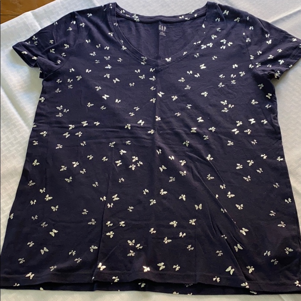 Gently worn GAP tshirt size large